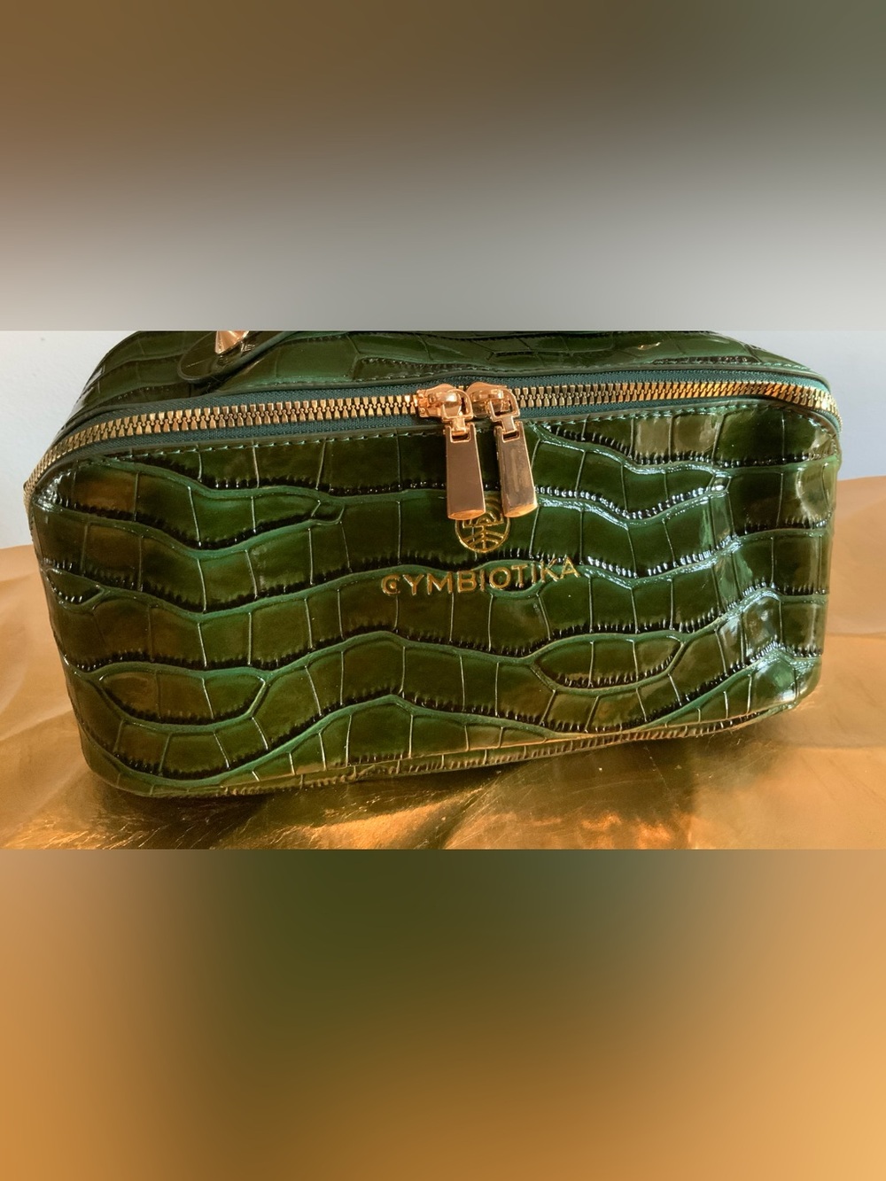 Green Croc-Embossed Makeup Bag